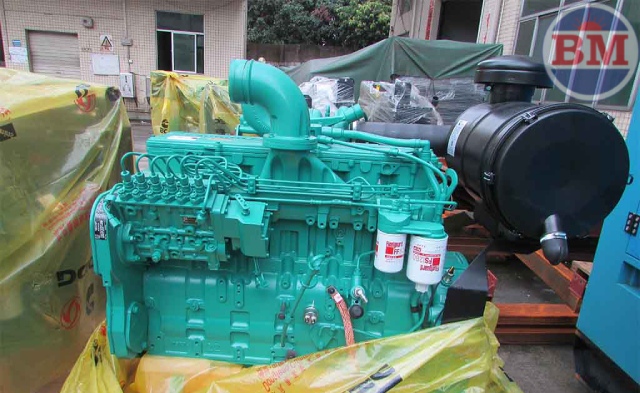 Máy phát điện Cummins 300kVA C300D5B được trang bị động cơ Cummins 6LTAA8.9-G3 hiện đại