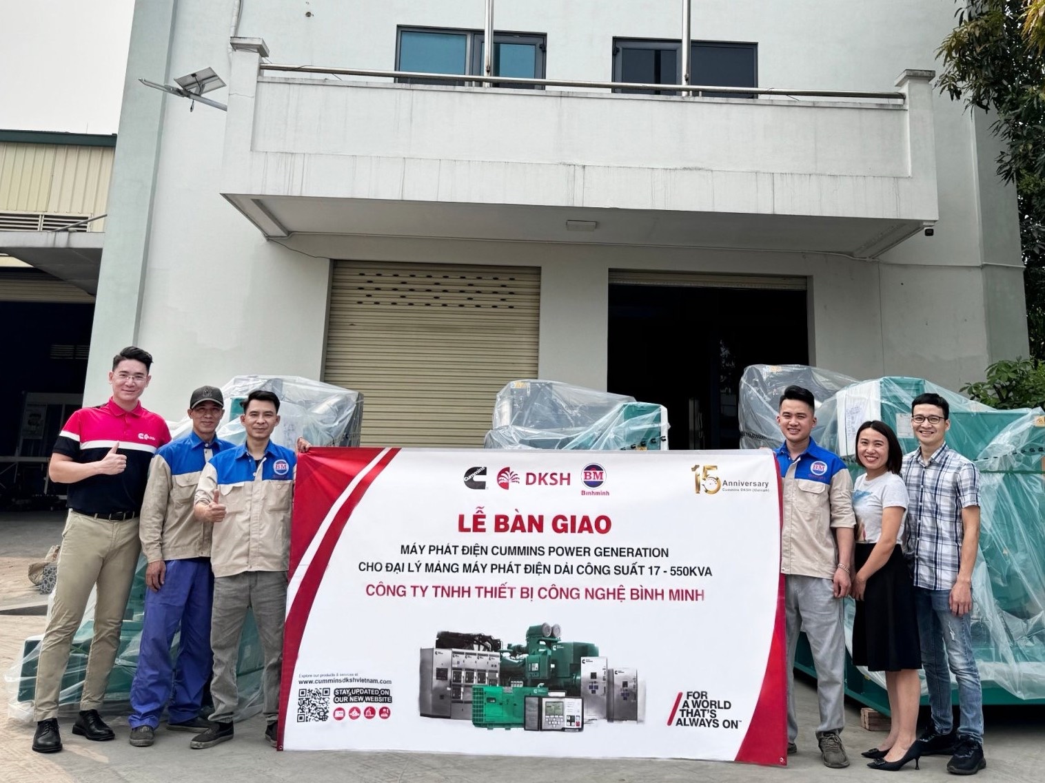 Lễ bàn giao máy phát điện Cummins Power Generation cho công ty Công nghệ Bình Minh